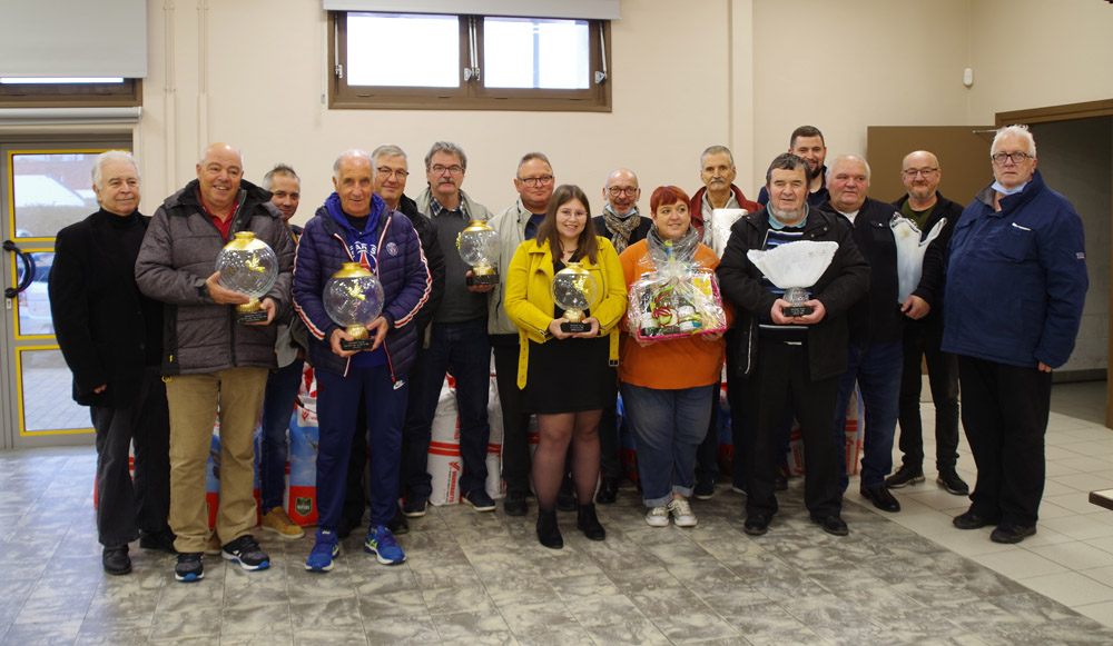 remise de prix à la vitesse de Coulogne avec Jean Luc Hennequin (troisième en partant de la droite)